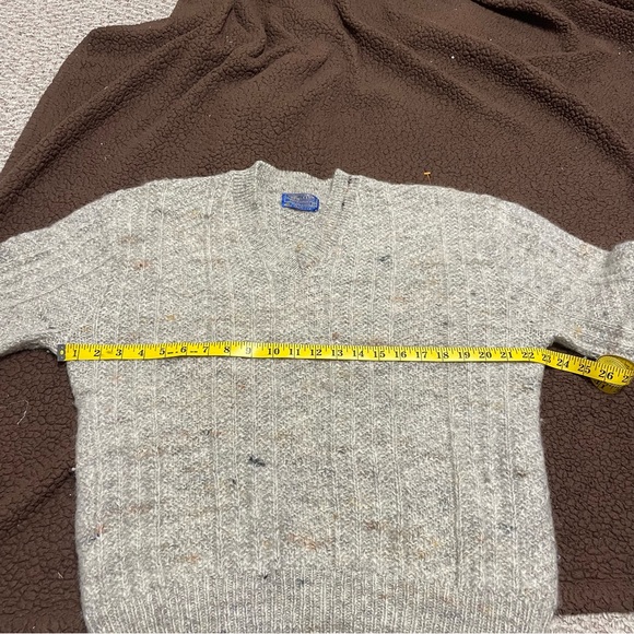 Pendleton V Neck Wool Sweater - Picture 4 of 4